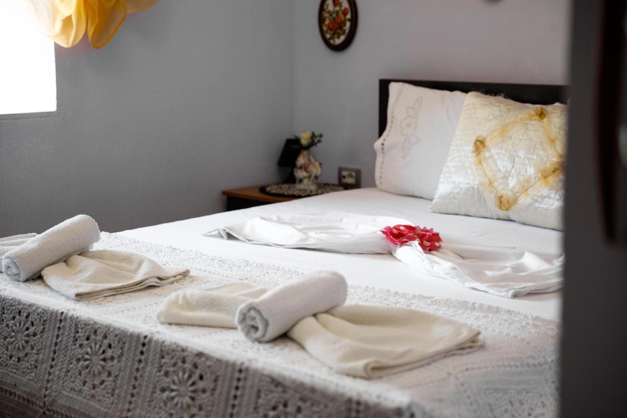Leka Guesthouse Гірокастра Екстер'єр фото