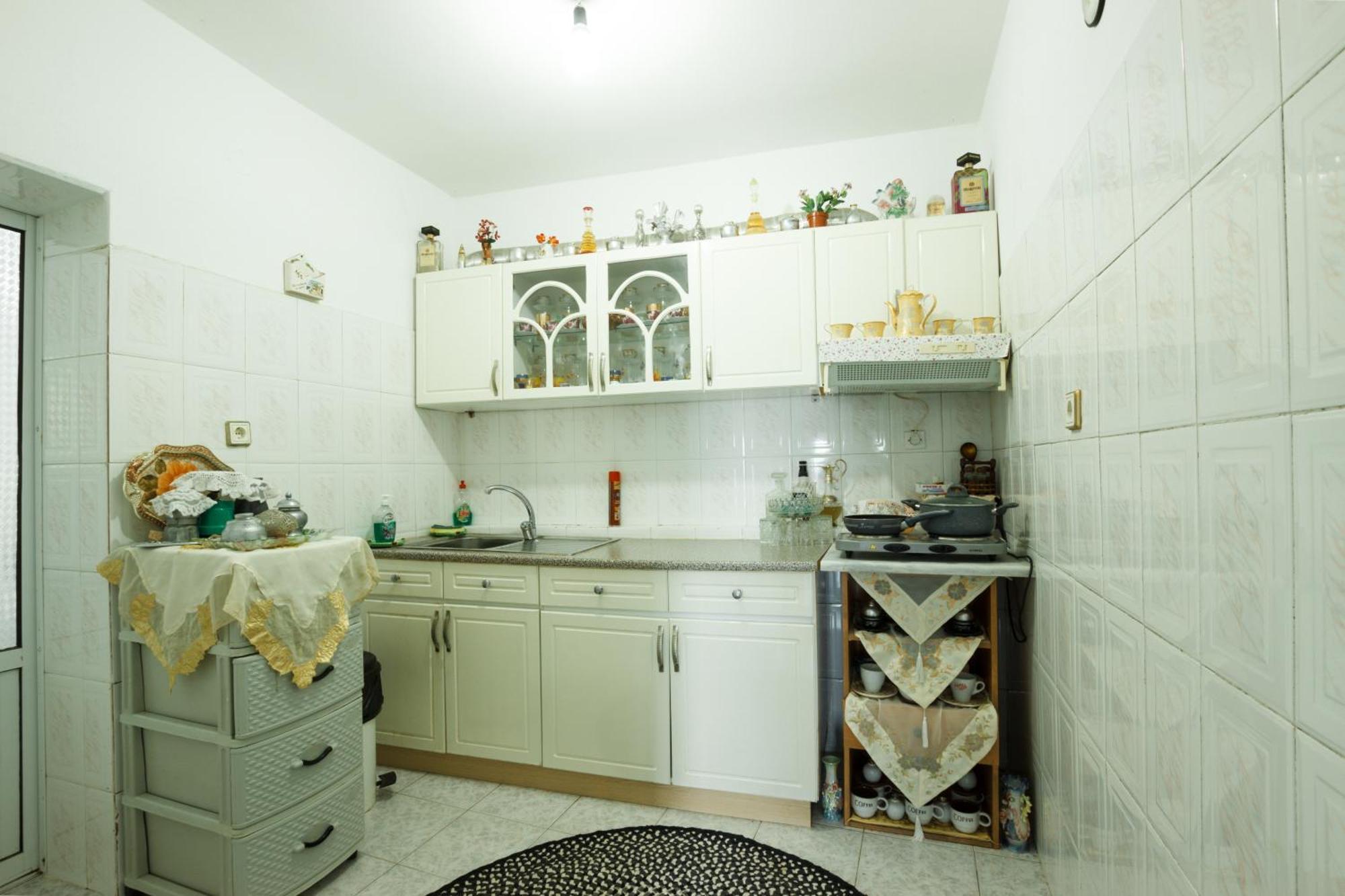 Leka Guesthouse Гірокастра Екстер'єр фото