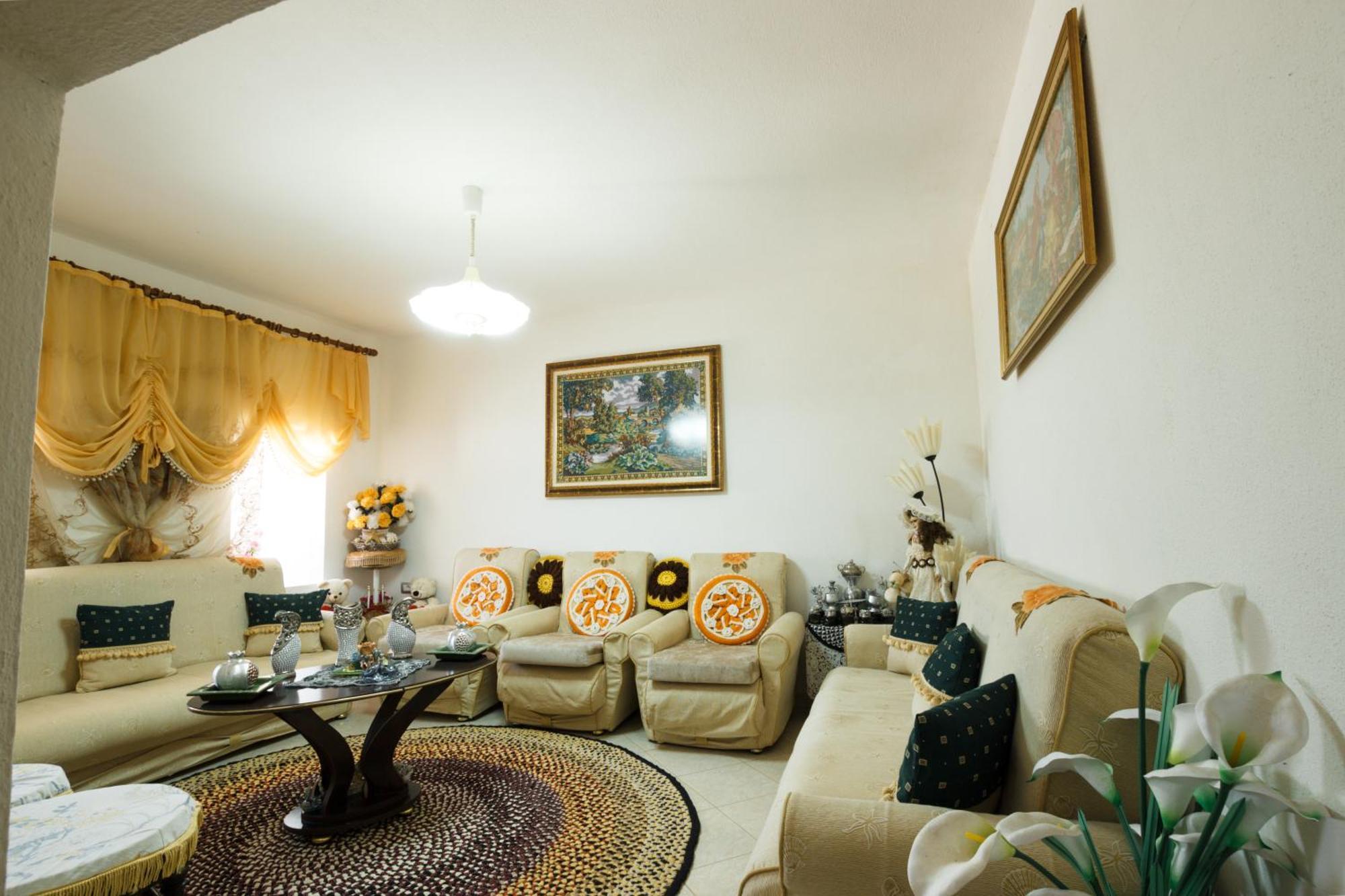 Leka Guesthouse Гірокастра Екстер'єр фото