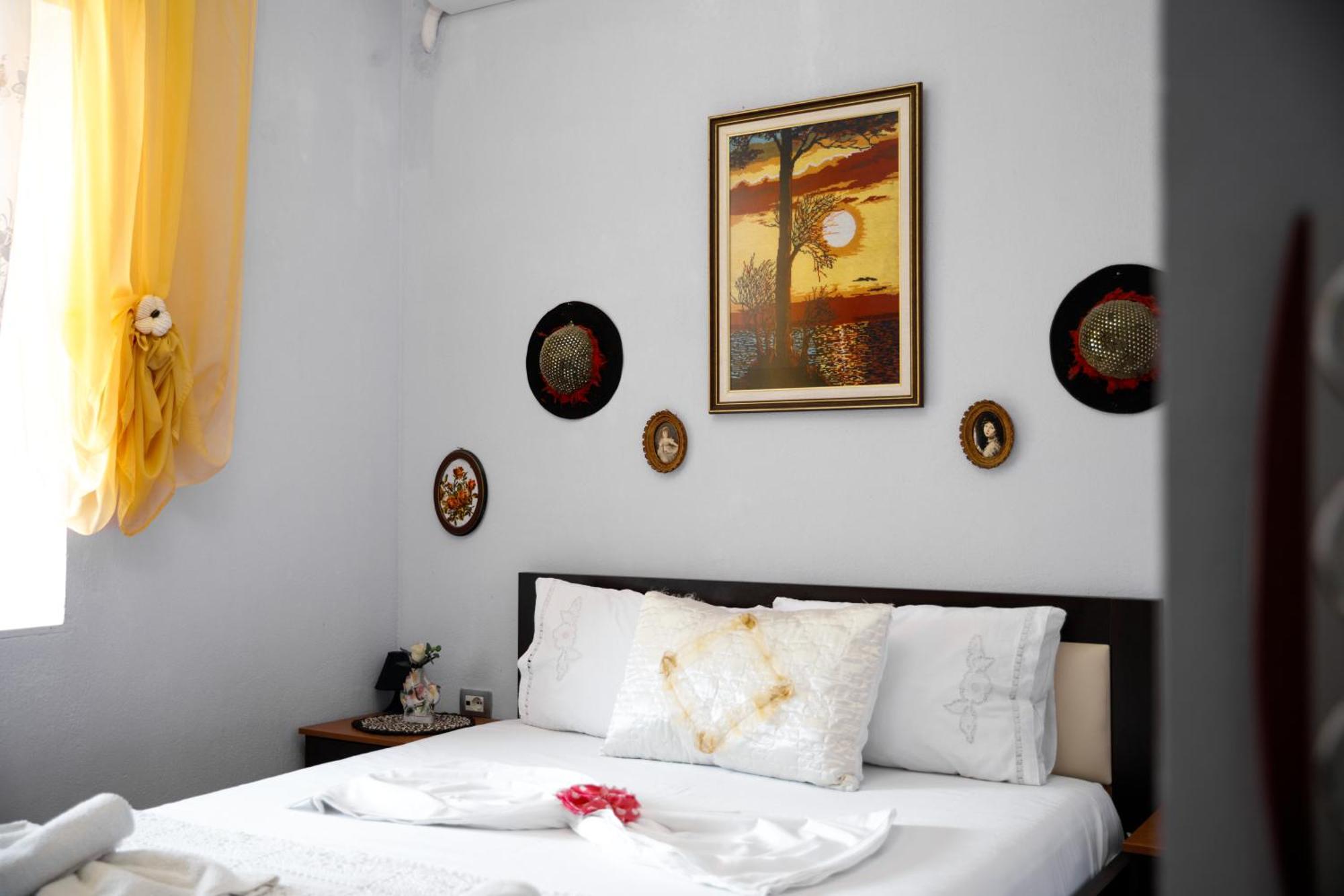 Leka Guesthouse Гірокастра Екстер'єр фото