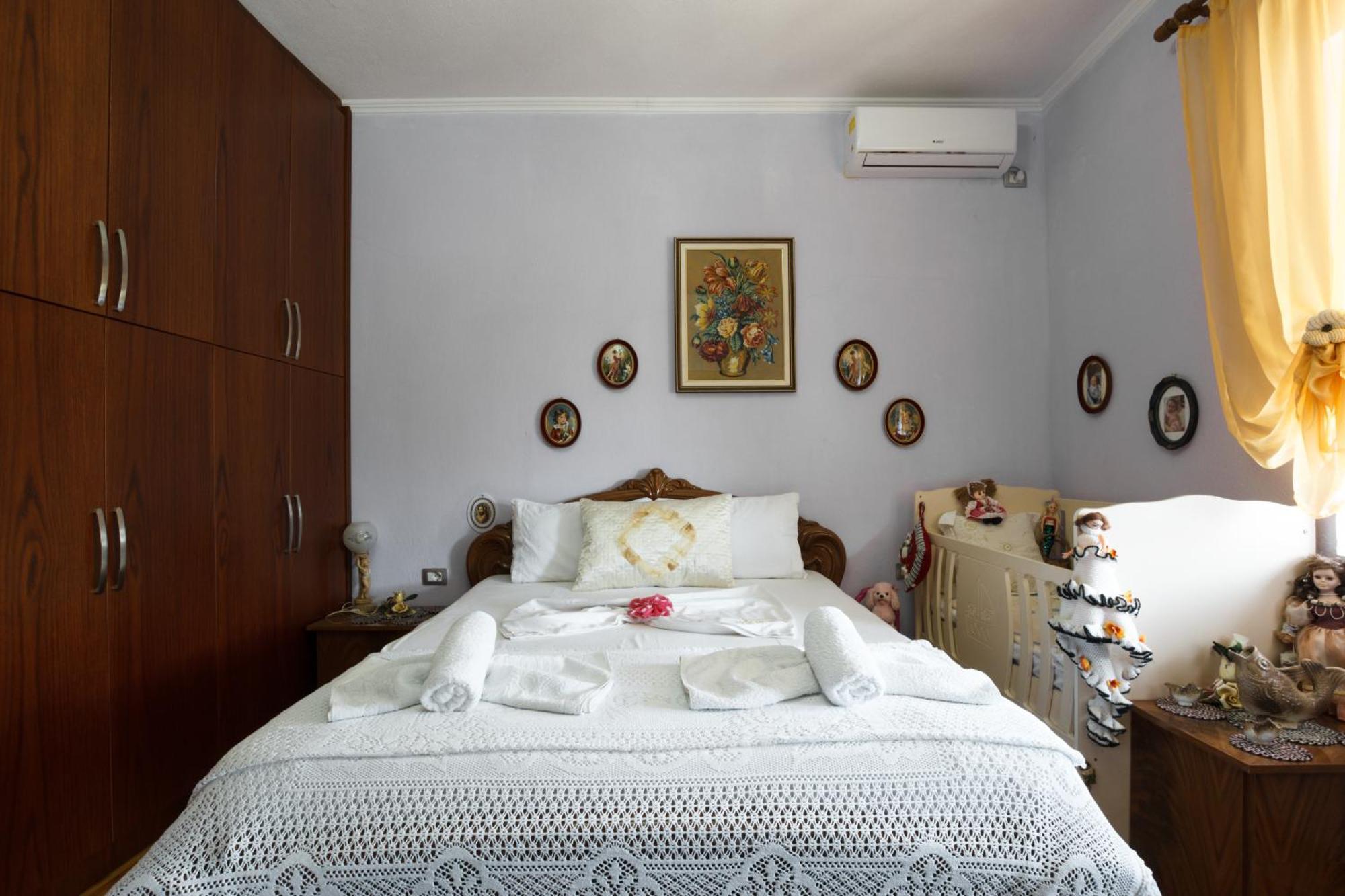 Leka Guesthouse Гірокастра Екстер'єр фото