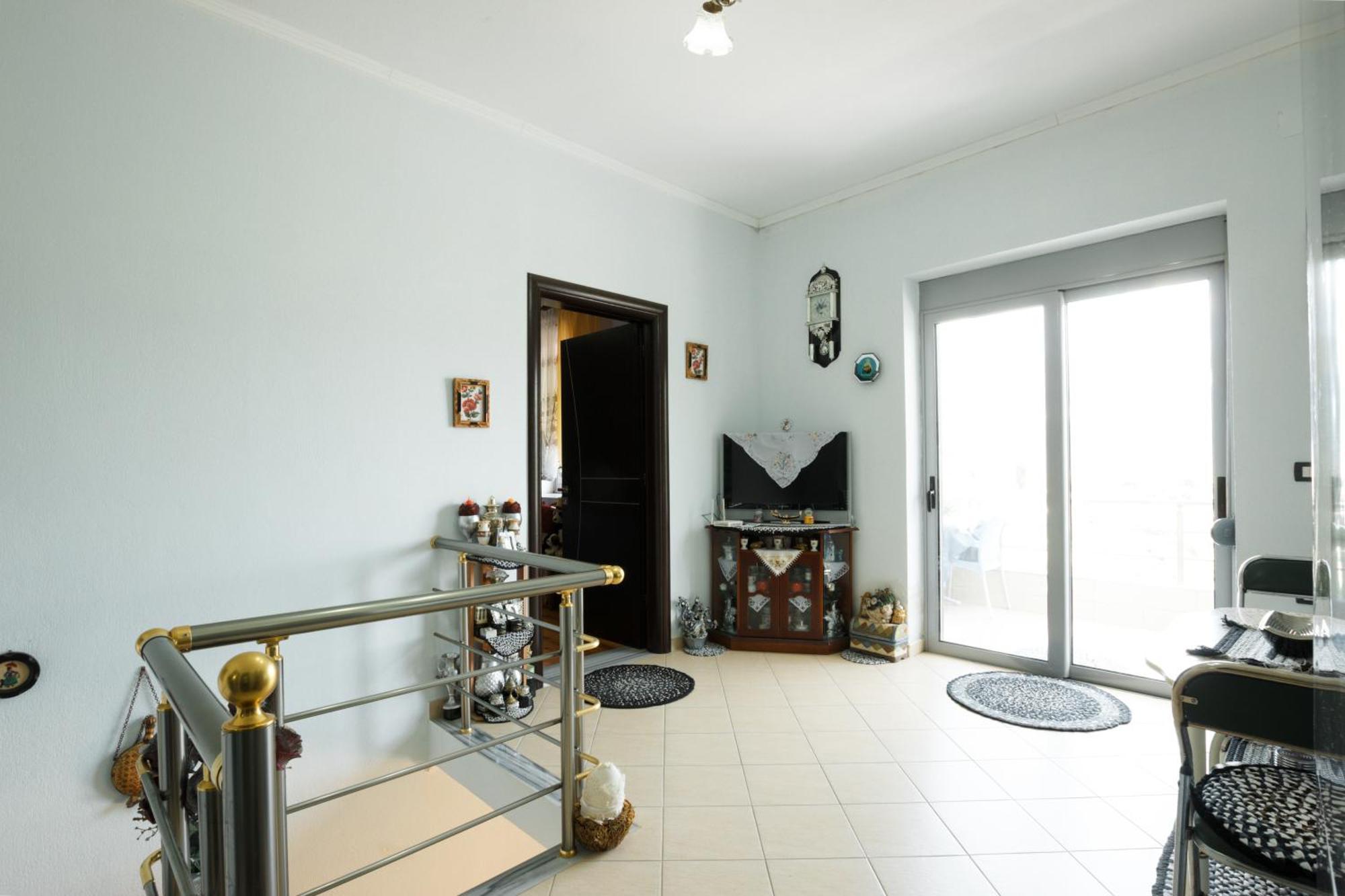 Leka Guesthouse Гірокастра Екстер'єр фото