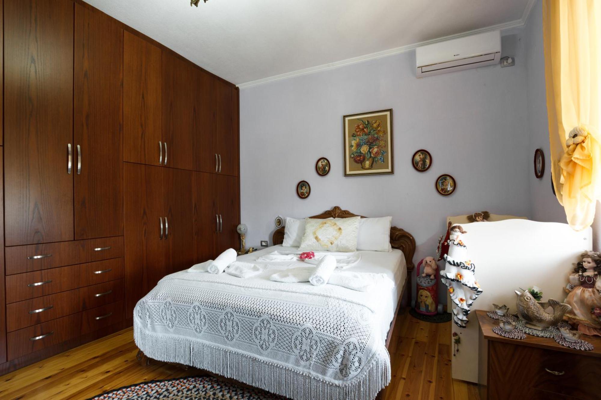 Leka Guesthouse Гірокастра Екстер'єр фото